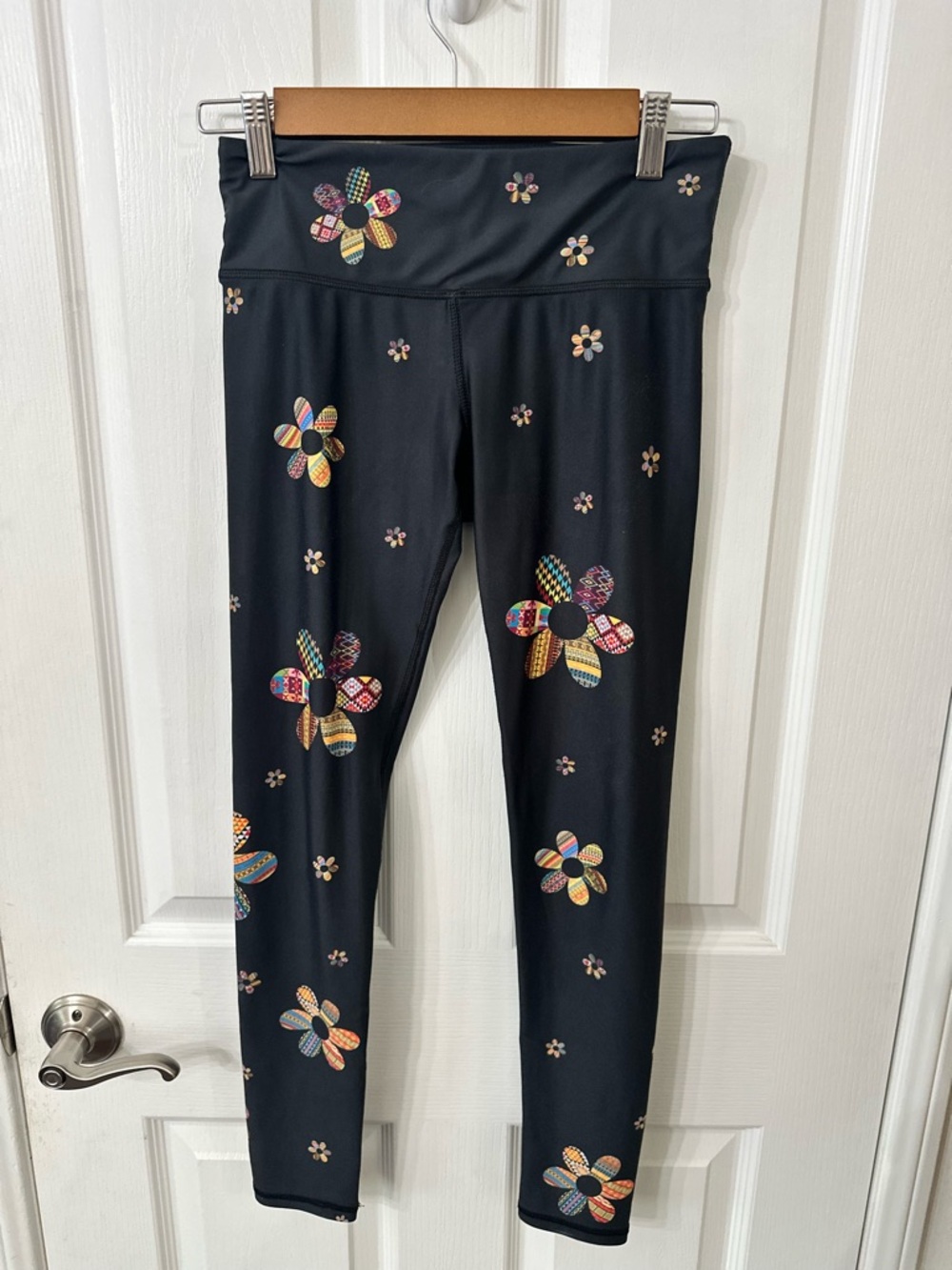 Noli Yoga "Patchwork Daisy" Leggings, Small